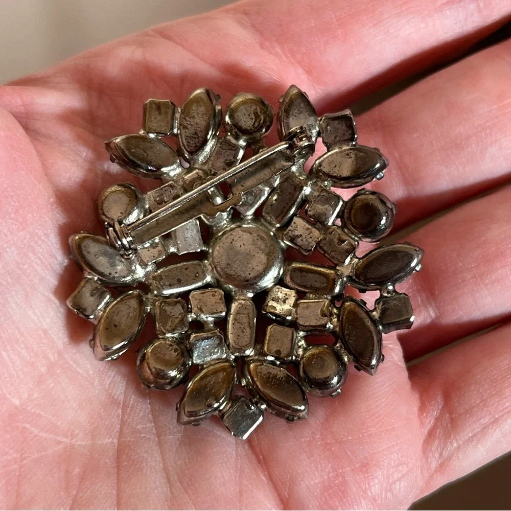 Vintage 1940's art deco clear crystal silver plated oversized Ice cluster brooch